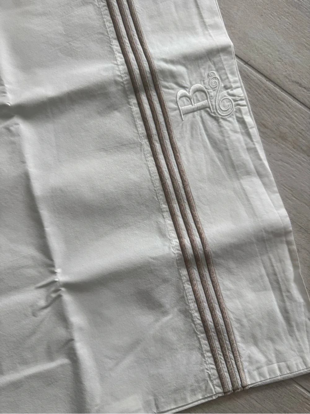 Pottery Barn Standard Size Pillowcase ~ White/Taupe Embroidered: B